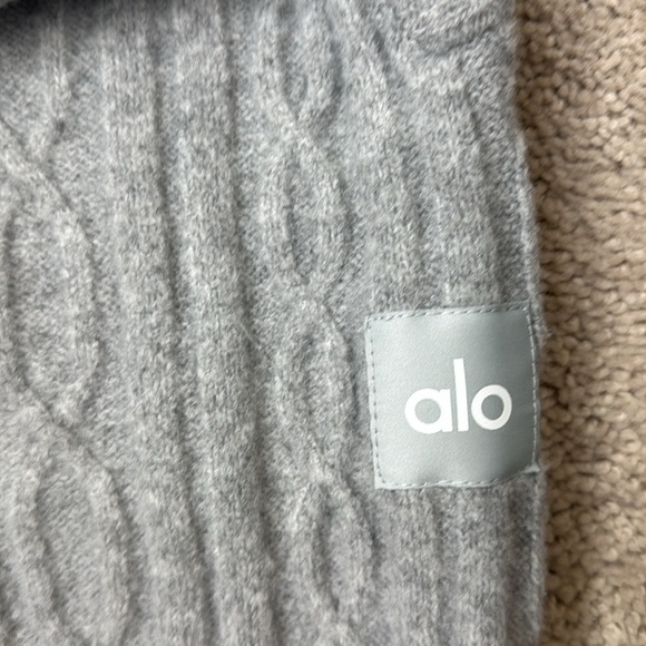 alo Gray YogaMuse Rib Knit Sweatpants (FITS UP TO SIZE 6) - Picture 7 of 7